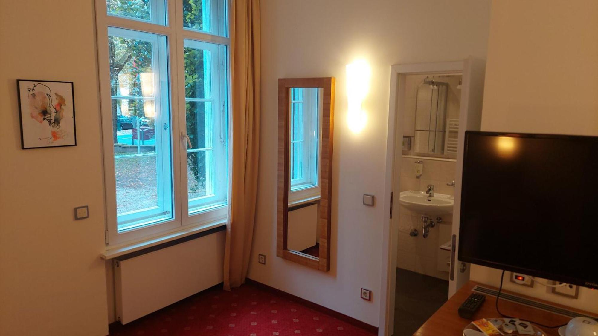Die Villa, Zimmer 17, Dz Leverkusen Extérieur photo